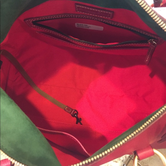 🚫SOLD🚫Dooney & Bourke Med Flo Satchel Raspberry - Picture 8 of 8